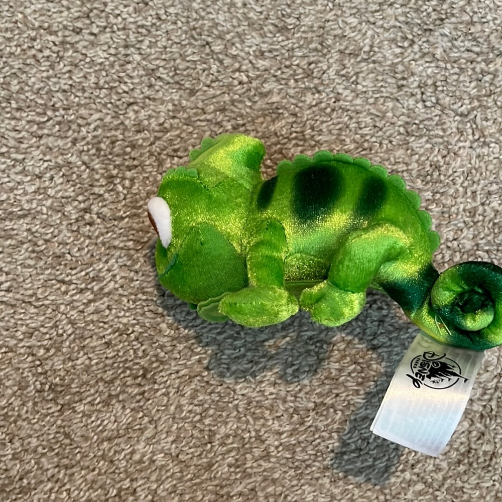 Disney Tangled Pascal Shoulder Buddy
